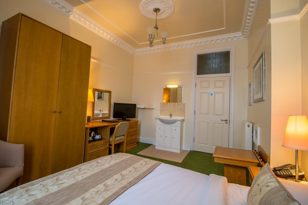 A Park View Hotel Wolverhampton Exterior photo