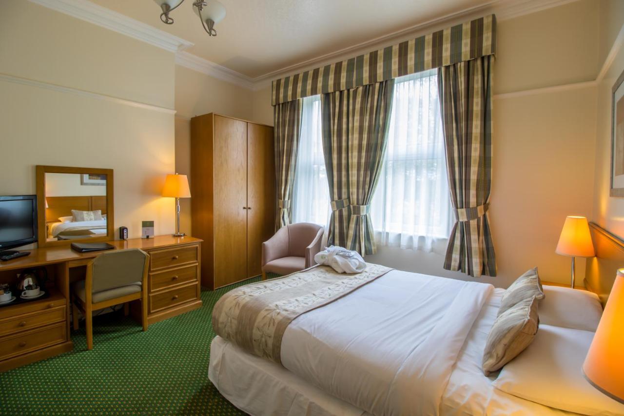 A Park View Hotel Wolverhampton Exterior photo